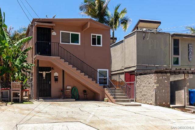 4225 4227 Whittier St, San Diego CA: https://media.crmls.org/mediaz/37364a1b-b3a4-4f14-8d28-ba427d3474d5.jpg