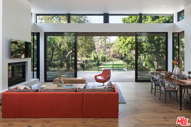 6254 Busch Drive, Malibu CA: https://media.crmls.org/mediaz/3736bb69-cd0a-4c7c-9098-9cbfc418d986.jpg