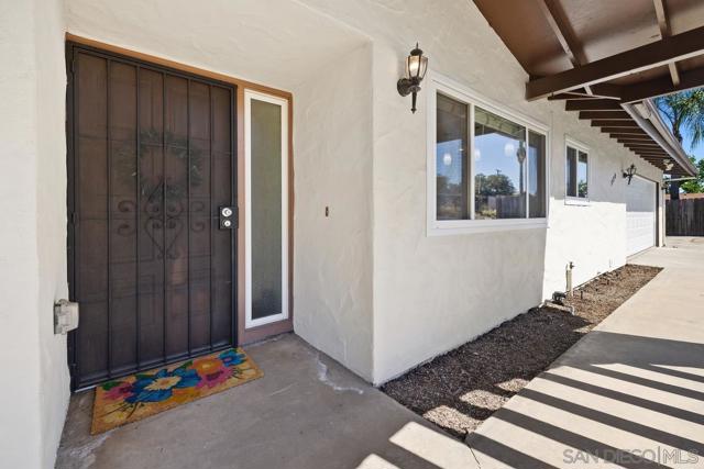 13250 Idyl Dr, Lakeside CA: https://media.crmls.org/mediaz/3737132d-152a-4de0-96cc-2e456a47649c.jpg