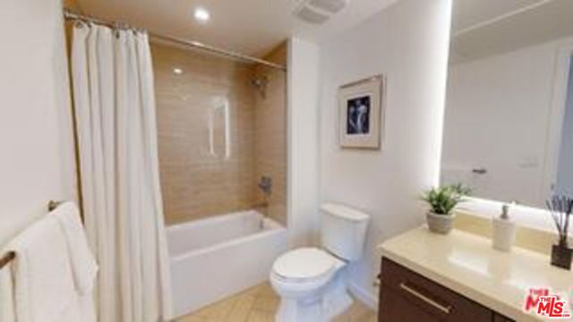 Virtually staged model home ph