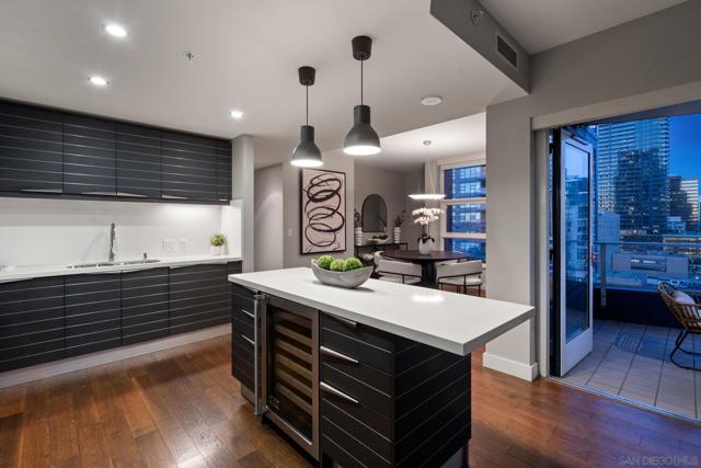 1325 Pacific Hwy, San Diego CA: https://media.crmls.org/mediaz/3737d0dd-8f55-4eed-af6b-80c7c0df8206.jpg