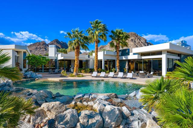 79235 Tom Fazio N Lane, La Quinta CA: https://media.crmls.org/mediaz/3737ed26-6e7c-438c-9c14-65bad4693802.jpg