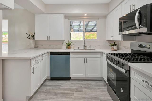 3943 Nereis Dr, La Mesa CA: https://media.crmls.org/mediaz/373829a3-4dcd-466d-9b51-53fcf90f9a87.jpg
