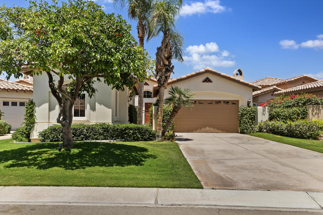 78920 Cabrillo Way Way, La Quinta CA: https://media.crmls.org/mediaz/3738abcf-9d02-46ce-99eb-3db52bd9938c.jpg