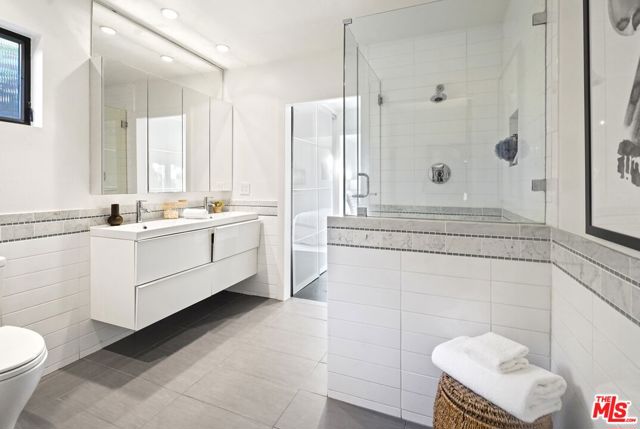 3838 Buena Park Drive, Studio City CA: https://media.crmls.org/mediaz/373a418d-16fe-4555-b268-5dcf74e44da5.jpg