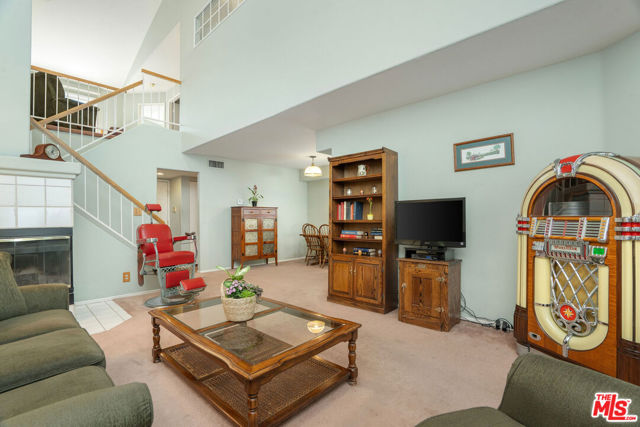 22211 Frontier Place photo 3