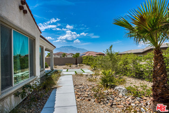 10 Semillion, Rancho Mirage CA: https://media.crmls.org/mediaz/373e8071-67ed-406e-9630-1a5f8a997c54.jpg