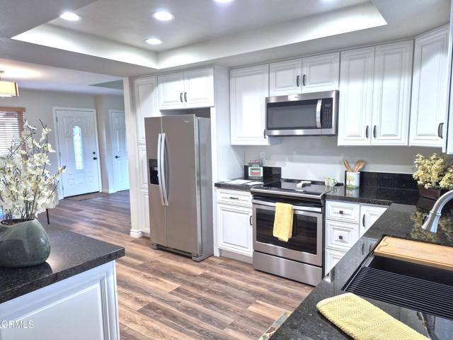 34120 Village 34, Camarillo CA: https://media.crmls.org/mediaz/373e8f77-95f1-4460-89e9-08bc970a6f67.jpg