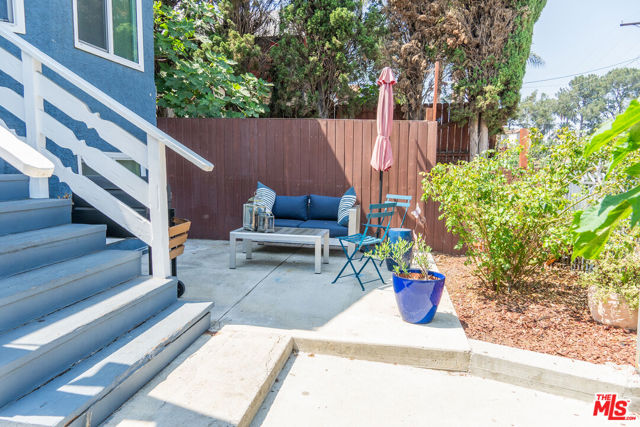 346 Laveta Terrace photo 32