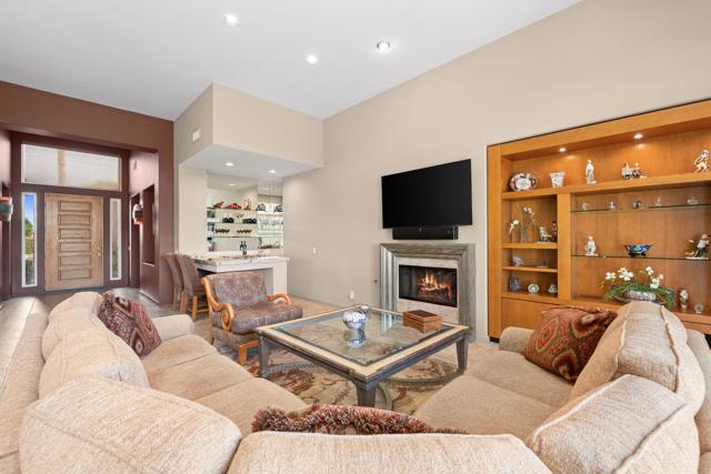 867 Arrowhead Drive, Palm Desert, CA 92211