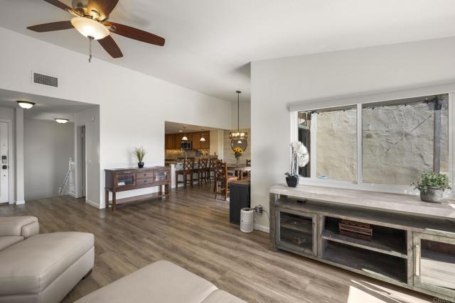 Detail Gallery Image 15 of 66 For 631 Concerto Glen, Escondido,  CA 92025 - 3 Beds | 2/1 Baths