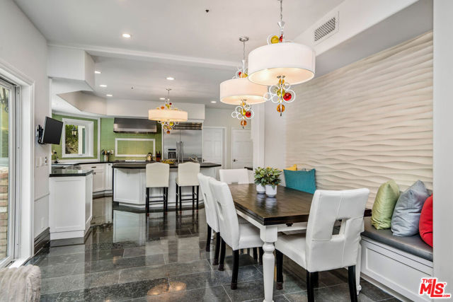 204 Bell Canyon Road, Bell Canyon CA: https://media.crmls.org/mediaz/3741691e-f6bc-4fe3-8672-6bf5c165dd8e.jpg