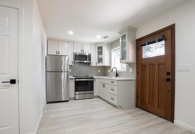 438 Minor Avenue, San Jose CA: https://media.crmls.org/mediaz/3742065c-73d6-48e3-8a84-a27452aaf37d.jpg