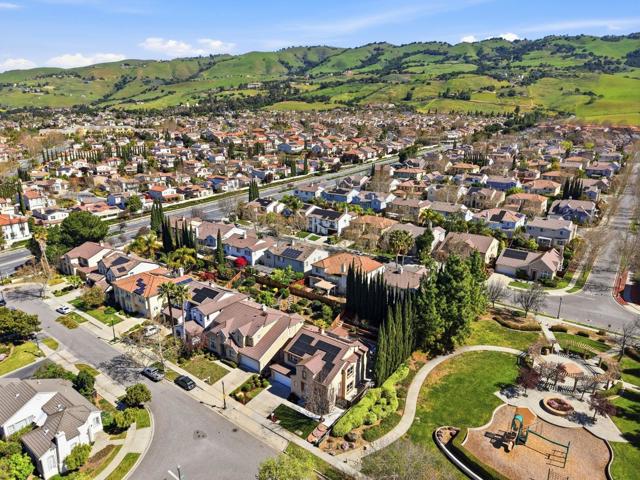 Image 45 of 65 For 3946 Louvre Avenue