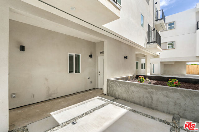 10957 Calvert, North Hollywood CA: https://media.crmls.org/mediaz/37424003-378a-470a-a0a3-bb8a5cb30f57.jpg