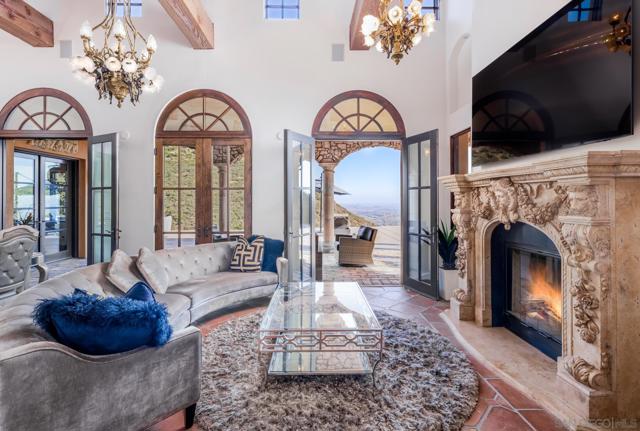 18113 El Brazo, Rancho Santa Fe CA: https://media.crmls.org/mediaz/37429013-5e5e-4bf2-83c6-4accd56fee88.jpg