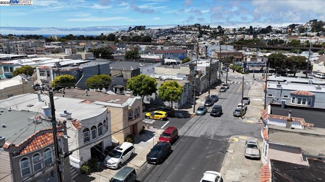 40 Acton St, Daly City CA: https://media.crmls.org/mediaz/37429854-90a6-4b1f-aa7f-d5f7b04d5536.jpg