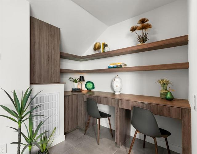143 Obsidian Loop N, Palm Springs, CA 92264