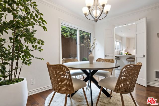 1011 5th Street, Santa Monica CA: https://media.crmls.org/mediaz/374348ad-38e8-4d18-9d3e-3efdfca3a6a1.jpg