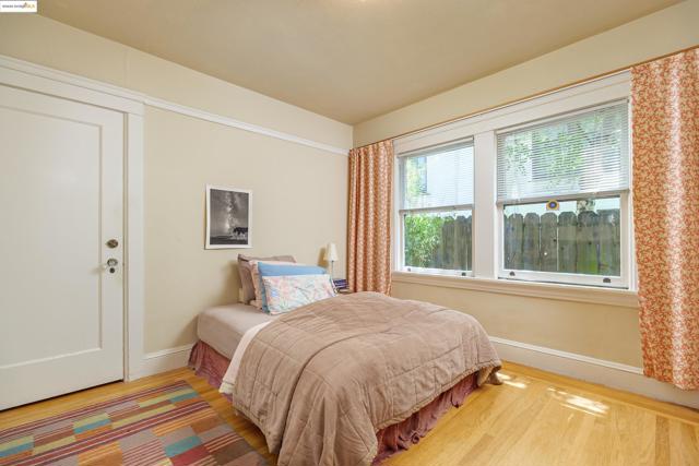 318 Washington Avenue, Richmond CA: https://media.crmls.org/mediaz/3744124d-79a7-41e8-ade0-df8fca2d16ef.jpg