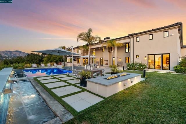 1021 Via Del Gato, Alamo CA: https://media.crmls.org/mediaz/374422c6-03e9-4d11-88c7-fa904e8326d7.jpg