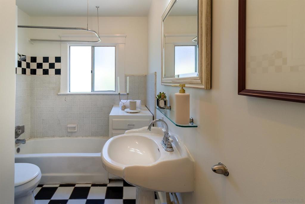 4561 Louisiana - photo 10