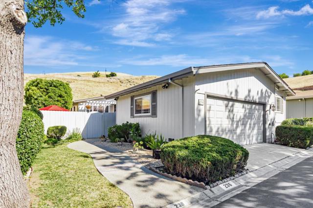 236 Mountain Springs Drive, San Jose CA: https://media.crmls.org/mediaz/3745592e-ff4b-45ef-903a-805a9628070d.jpg