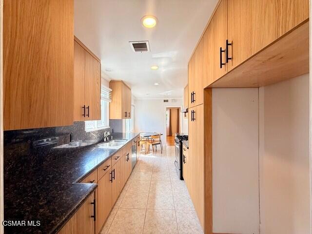 13628 Addison Street, Sherman Oaks CA: https://media.crmls.org/mediaz/3745870c-1229-4393-a213-a4fabd3e4b0b.jpg