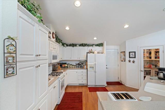 15300 Palm Drive, Desert Hot Springs CA: https://media.crmls.org/mediaz/3745fb1b-7931-4e6b-ae7f-da2e5b971318.jpg