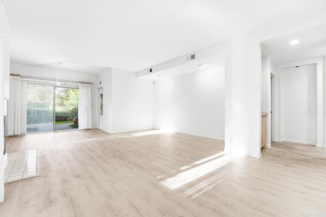 Detail Gallery Image 6 of 32 For 63 Encantado Canyon, Rancho Santa Margarita,  CA 92688 - 2 Beds | 2 Baths