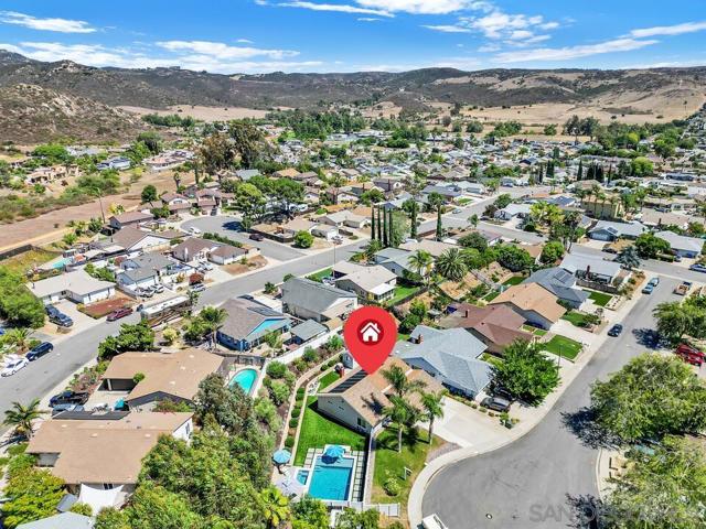 13533 Mora Cir, Poway CA: https://media.crmls.org/mediaz/37468ccf-f2c5-42f9-87d5-726fb14823ca.jpg