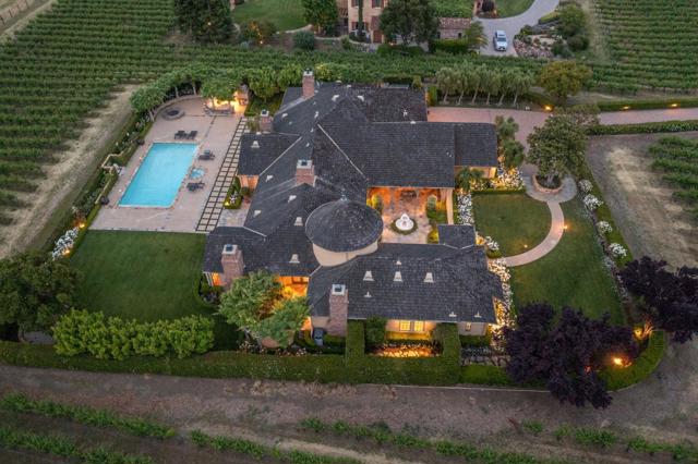 1305 Lions Peak Lane, San Martin CA: https://media.crmls.org/mediaz/37470958-5e6d-43aa-bf9b-d8982ced3723.jpg