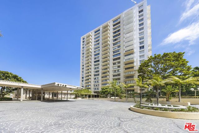 2170 Century Park East, Los Angeles CA: https://media.crmls.org/mediaz/37472de7-2584-4b42-8978-a609669e4dd7.jpg