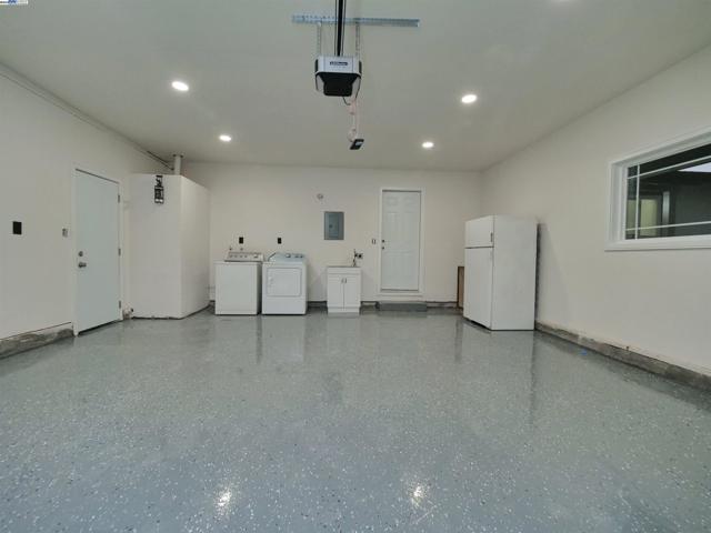 5603 Wintergreen Dr, Newark CA: https://media.crmls.org/mediaz/3747f1e5-52f9-4f23-9e74-db1ec9e51553.jpg