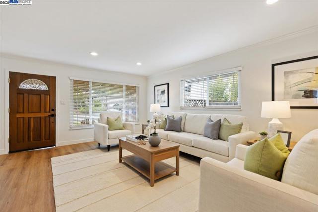 19678 Bernal Street, Castro Valley CA: https://media.crmls.org/mediaz/3747ff39-01c2-4f98-b646-64850b751456.jpg