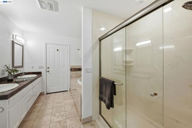 6387 Narcissus Ave, Newark CA: https://media.crmls.org/mediaz/374801af-e0b6-4c5c-a529-515a5e51931e.jpg