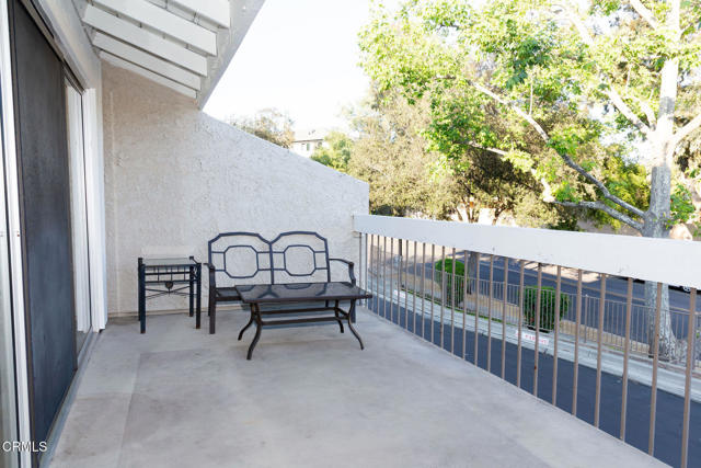 Detail Gallery Image 13 of 43 For 741 Warwick Ave, Thousand Oaks,  CA 91360 - 2 Beds | 1/1 Baths