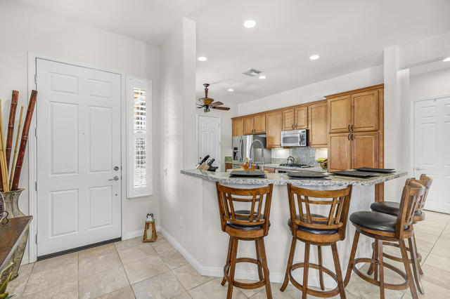 40752 Calle Guapo, Indio CA: https://media.crmls.org/mediaz/37491207-8385-46df-ad64-423f288406eb.jpg