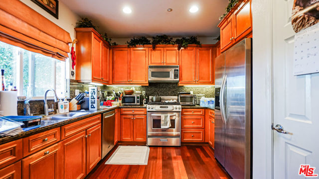 2919 Naples Drive photo 8