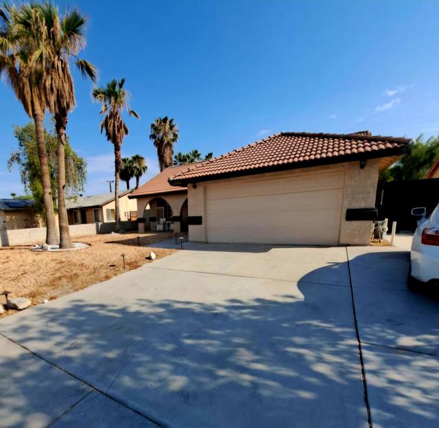 Image 3 of 72 For 68605 Tortuga Road