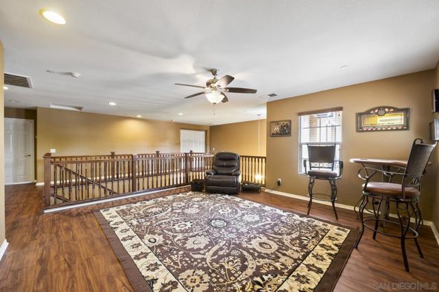 5545 Nanday Ct, Oceanside CA: https://media.crmls.org/mediaz/374a4d33-f4f4-41db-b244-dcabe2b2569e.jpg