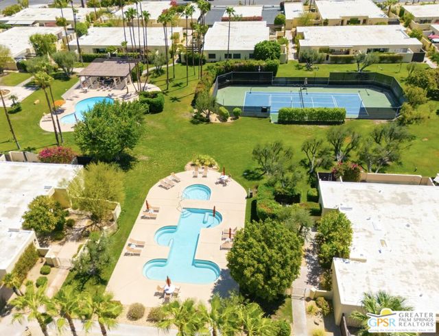468 N Greenhouse Way, Palm Springs CA: https://media.crmls.org/mediaz/374a6d5a-7eda-4dbe-9385-efe226fcaff1.jpg