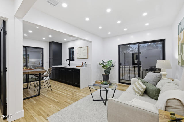 Detail Gallery Image 33 of 63 For 2001 Kenilworth Avenue Ave, Los Angeles,  CA 90039 - 4 Beds | 4 Baths