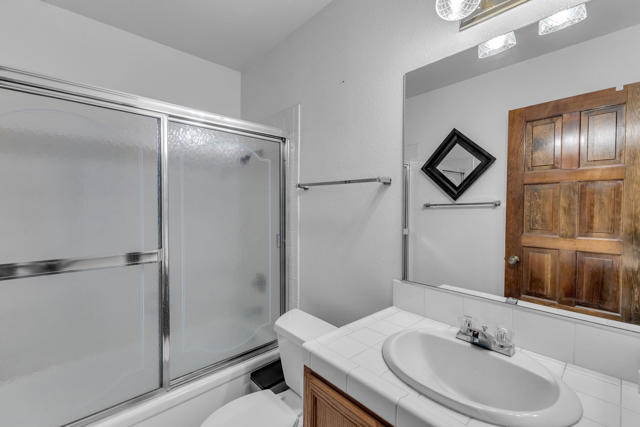 35970 Lindera Court, Rancho Mirage CA: https://media.crmls.org/mediaz/374bb75b-adb9-4074-a0db-4f1ff50bdfc5.jpg