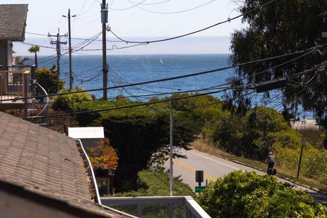 21130 E Cliff Drive, Santa Cruz CA: https://media.crmls.org/mediaz/374bbc7e-d032-457d-9da9-b054d56f53ea.jpg