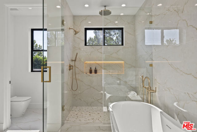 5741 Newcastle Avenue, Encino CA: https://media.crmls.org/mediaz/374c1bfe-d3c7-4457-a8f0-29f1f8914e3e.jpg