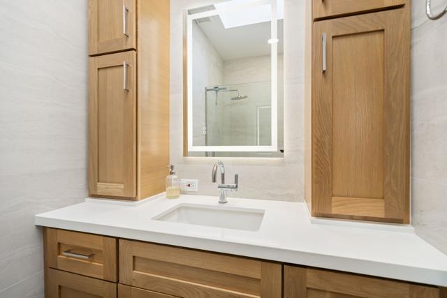 62 Lake Shore Drive, Rancho Mirage, CA 92270