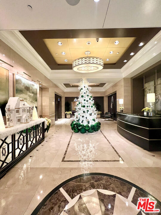 10520 Wilshire Boulevard, Los Angeles CA: https://media.crmls.org/mediaz/374cafc7-4634-41ac-adaa-097211835183.jpg