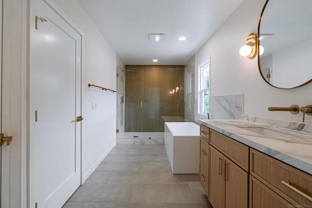 4436 Heritage Glen, San Diego CA: https://media.crmls.org/mediaz/374d696b-45d8-44df-87b1-4b1034c53323.jpg