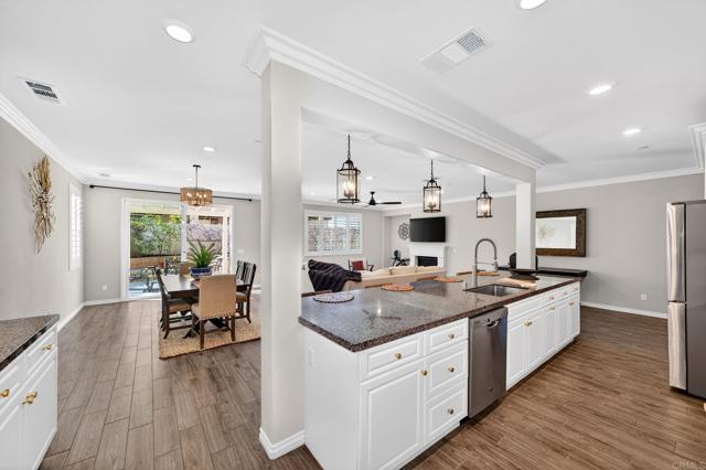 Detail Gallery Image 12 of 75 For 45721 Middle Gate Ct, Temecula,  CA 92592 - 6 Beds | 4/1 Baths